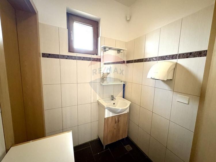 Spațiu comercial, de 190 mp, în Sânpaul