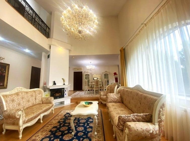 Casă cu 6 camere cu Garaj în Iancu Nicolae