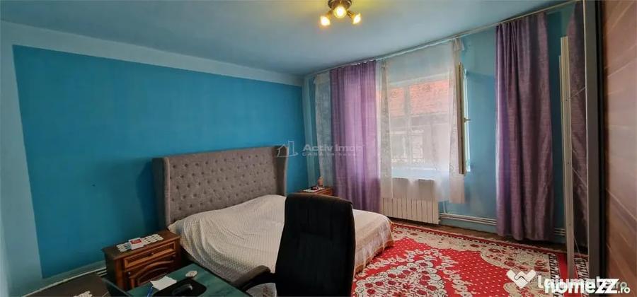 Casă cu 5 camere cu Teren 565 Mp în Central