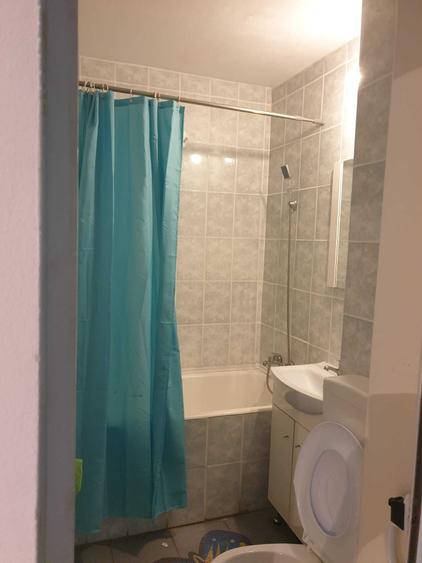 Apartament cu 2 camere semidecomandat în Berceni