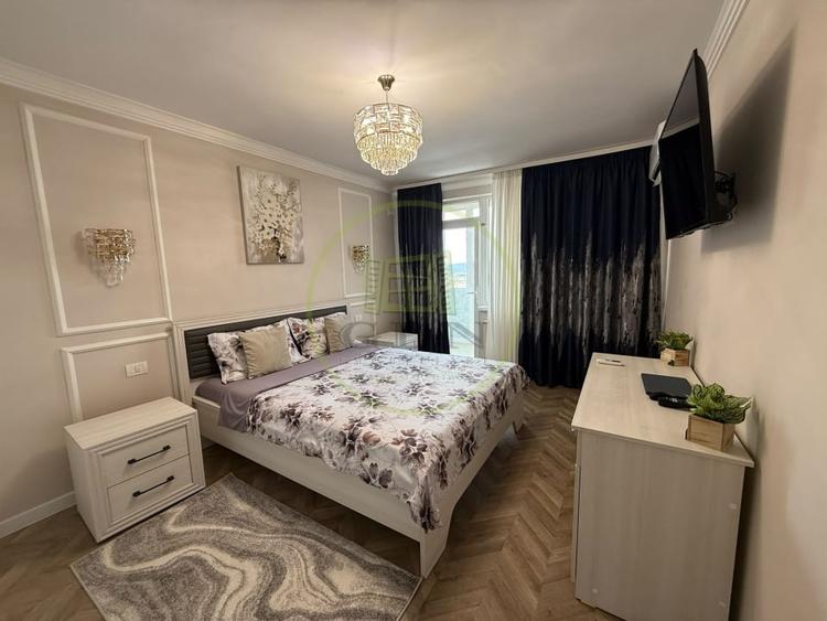 Apartament cu 3 camere decomandat, mobilat în Central