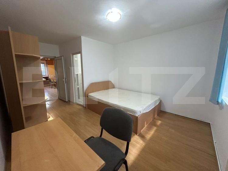 Apartament cu 3 camere decomandat, mobilat în Zorilor