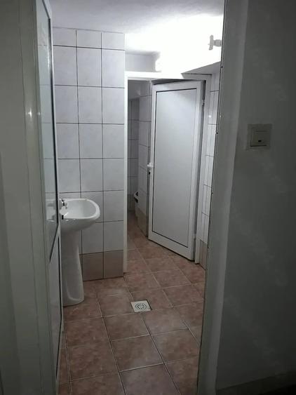 Spațiu comercial, de 600 mp, în Central