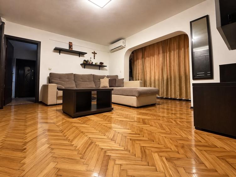 Apartament cu 2 camere semidecomandat, mobilat în Soarelui