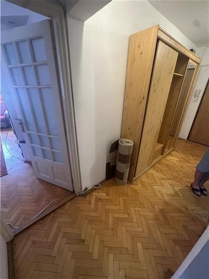 Apartament cu 2 camere decomandat, mobilat în Bucovina