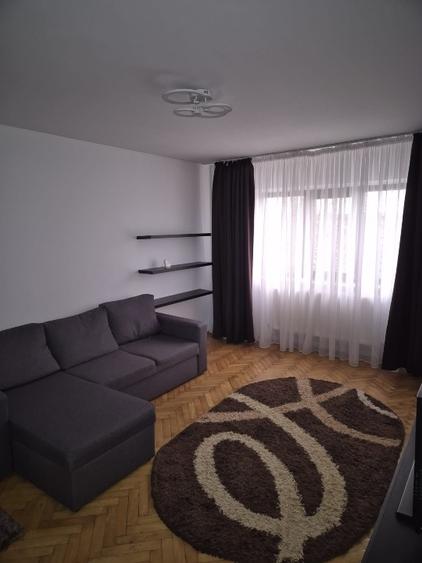 Apartament cu 2 camere decomandat, mobilat în Rovine