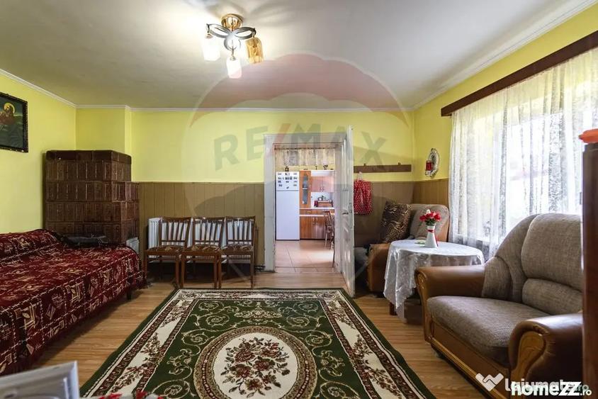 Casă cu 4 camere cu Teren 1068 Mp în Perșani