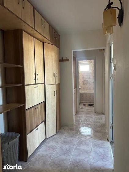 Apartament cu 3 camere decomandat, mobilat în Tomis Nord