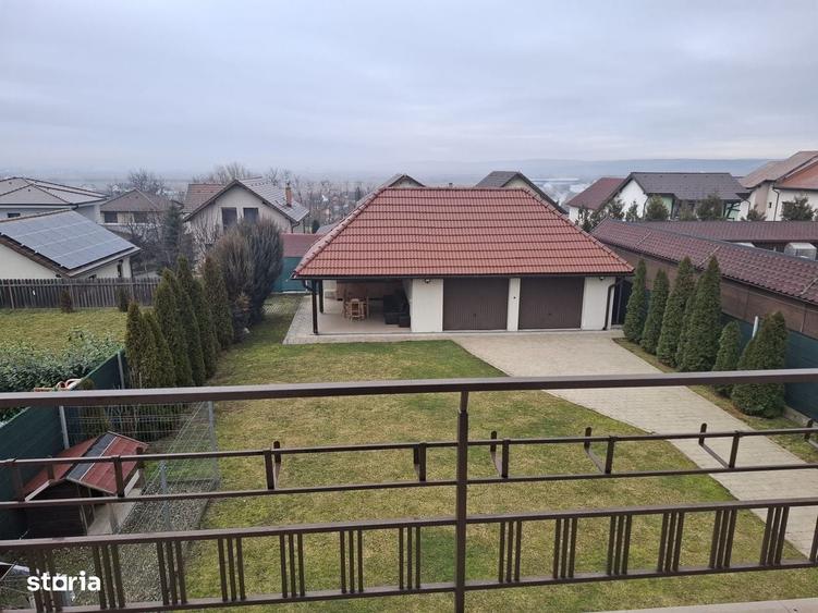 Casă cu 4 camere cu Teren 661 Mp în Șura Mică