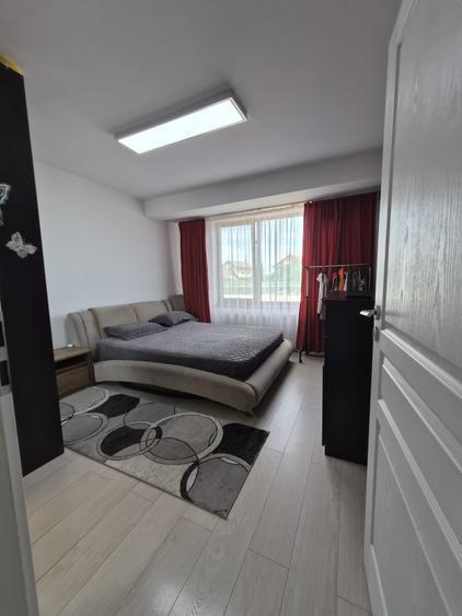Apartament cu 4 camere decomandat în Bragadiru