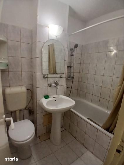 Apartament cu 2 camere semidecomandat în Cornișa