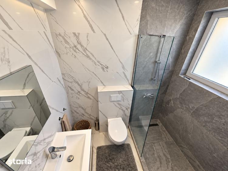 Casă cu 5 camere cu Canalizare în Tunari