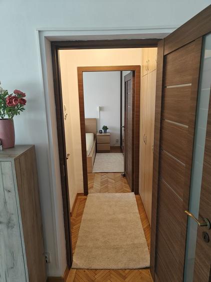 Apartament cu 2 camere semidecomandat, mobilat în Bucureștii Noi