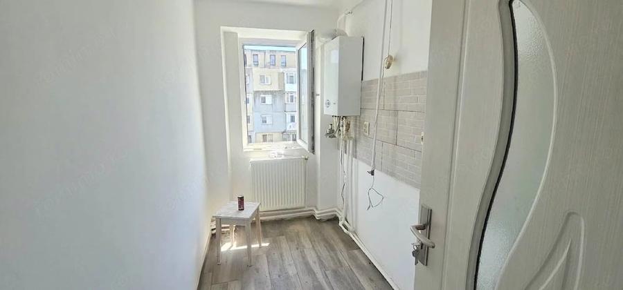 Apartament cu 2 camere decomandat în Viziru 3
