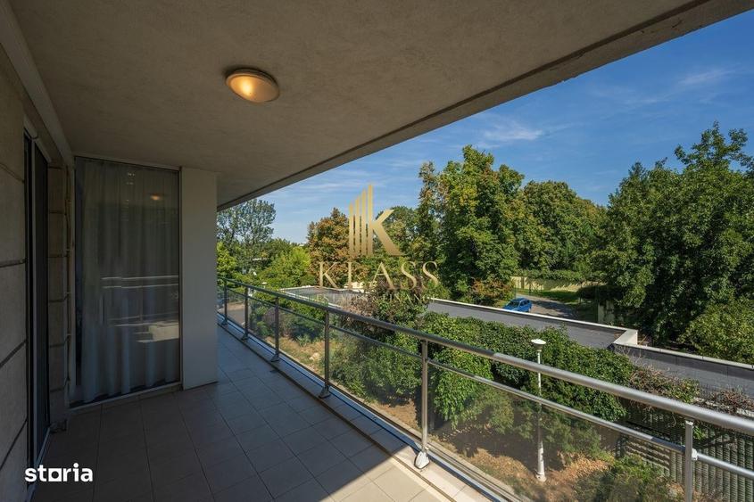 Apartament cu 5 camere decomandat în Primăverii