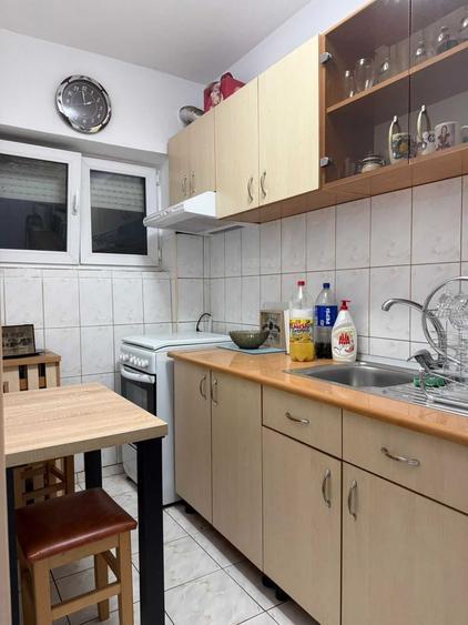 Apartament cu 3 camere decomandat în Giurgiului