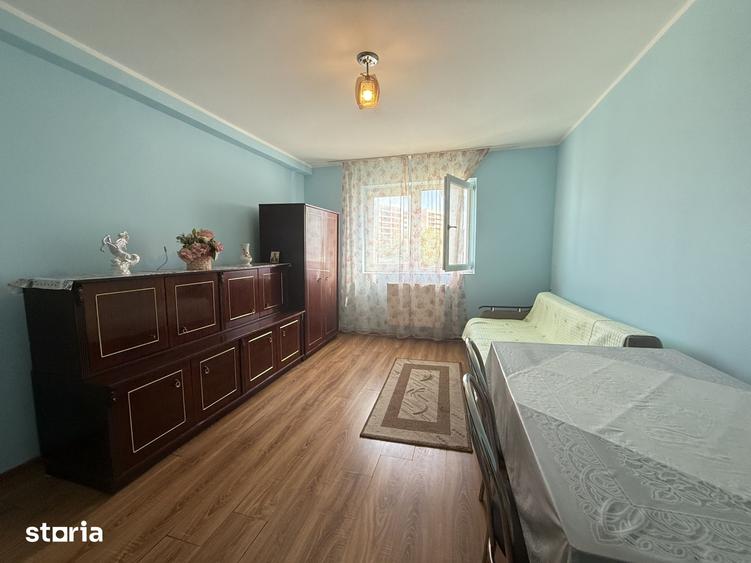 Garsonieră decomandată, mobilată în Est