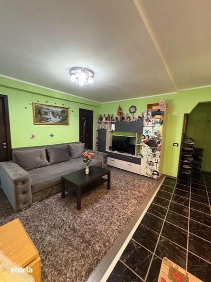 Vand apartament in Zavoi,bloc 20 - 4