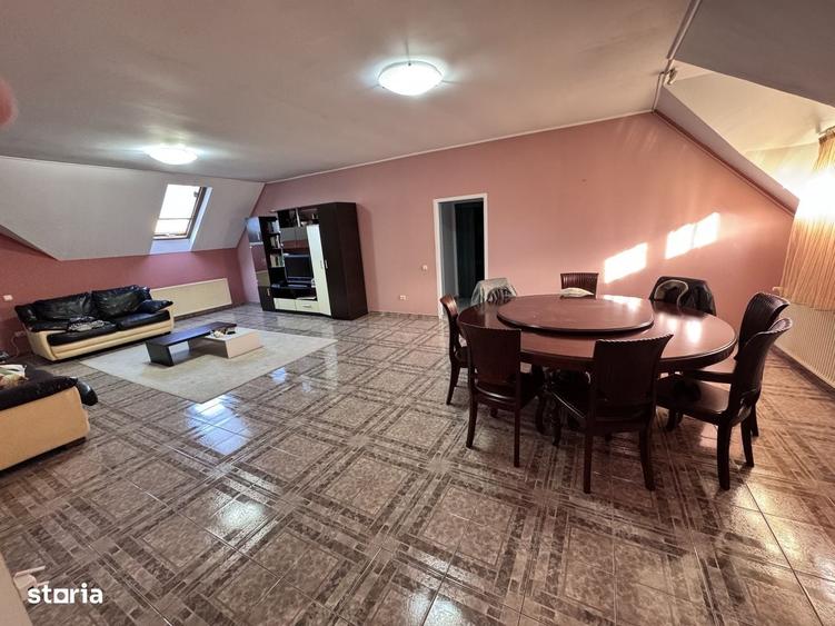 Casă cu 4 camere în Central