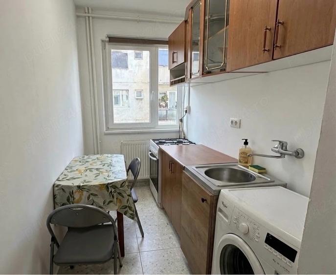 Apartament cu 2 camere nedecomandat în Aradul Nou
