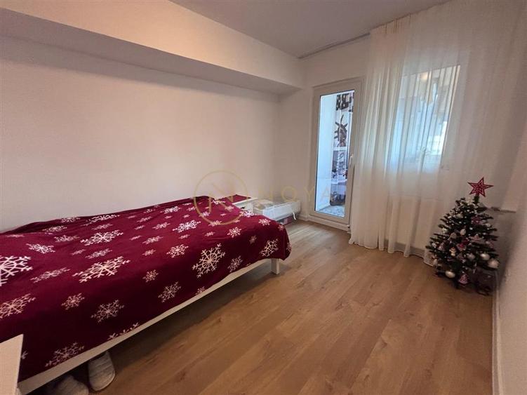 Apartament cu 4 camere decomandat, mobilat în Lujerului