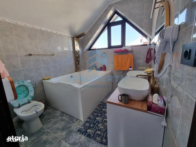 Casă cu 7 camere cu Teren 600 Mp în Fundeni