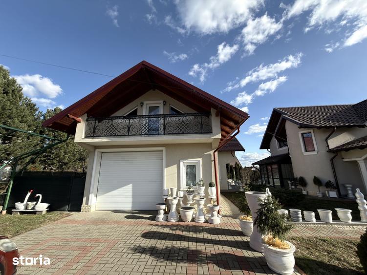 Casă cu 5 camere cu Teren 2400 Mp în Central