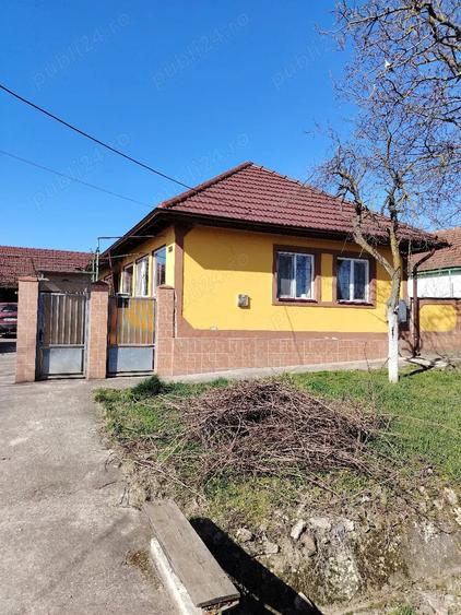Casă cu 3 camere cu Teren 1567 Mp în Ianova