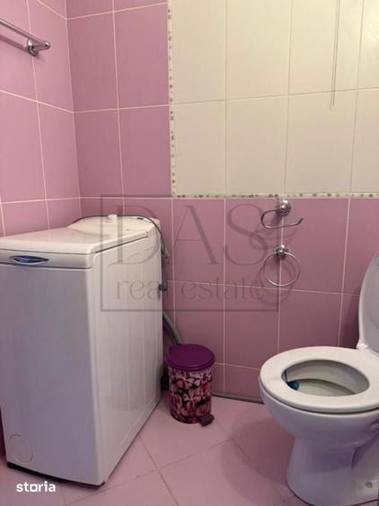 Apartament cu 2 camere semidecomandat, mobilat în Tei