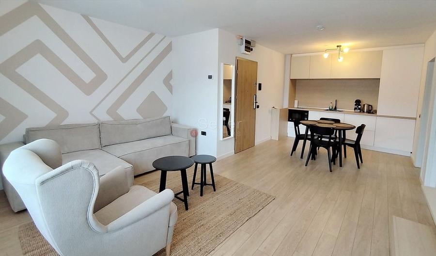 Apartament cu 2 camere semidecomandat, mobilat în Drumul Poienii
