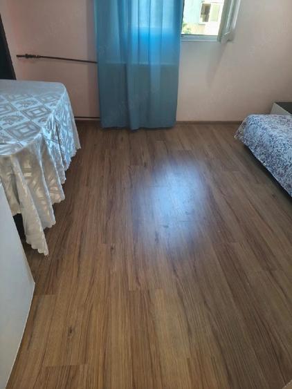 Apartament cu 2 camere semidecomandat în Buziașului