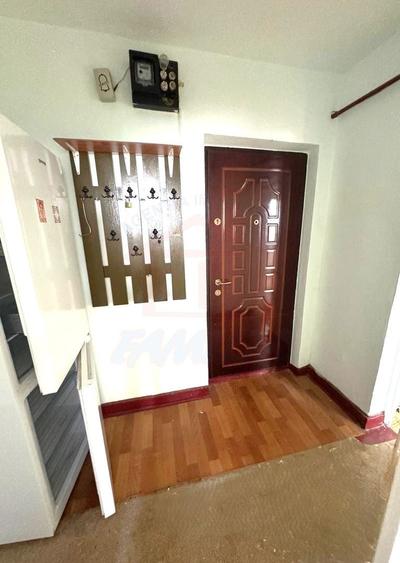 Apartament cu 2 camere decomandat în Micro 20
