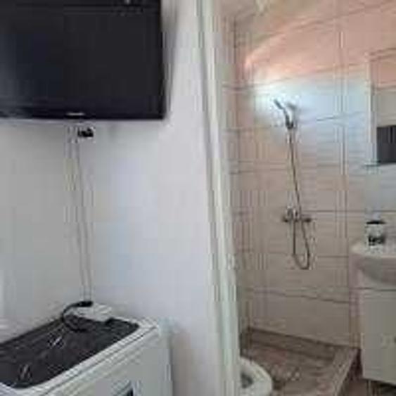 Garsonieră decomandată în Casa de Cultură