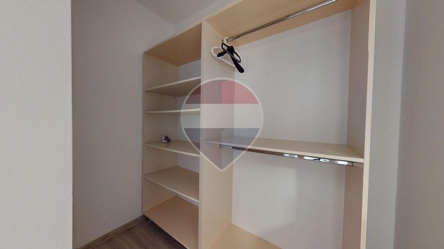 Apartament cu 2 camere decomandat în Tractorul