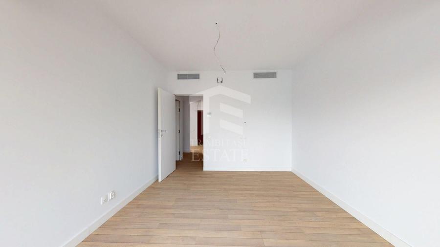 Apartament cu 3 camere decomandat în Cotroceni