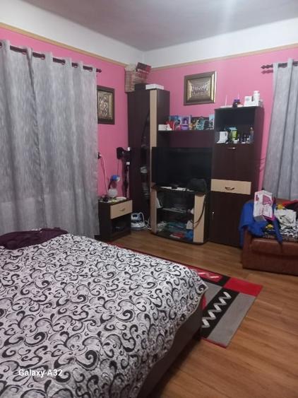 Casă individuală cu 4 camere cu Garaj în Cărăstău