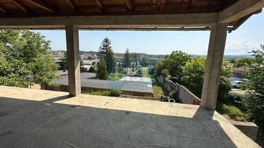 Spațiu industrial, de 600 mp, în Calea Timișoarei