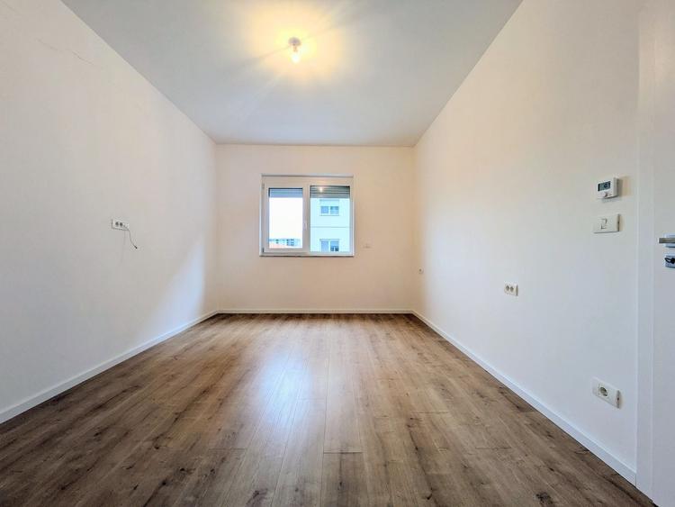 Apartament cu 3 camere, mobilat în Aradului