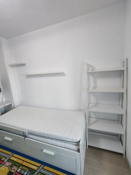 Apartament cu 3 camere semidecomandat în Calea Turzii