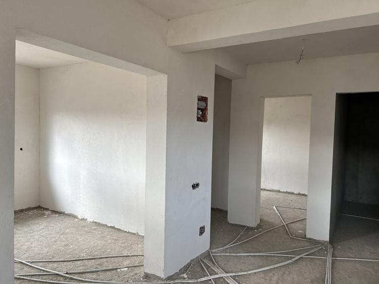 Casă cu 4 camere în Iris