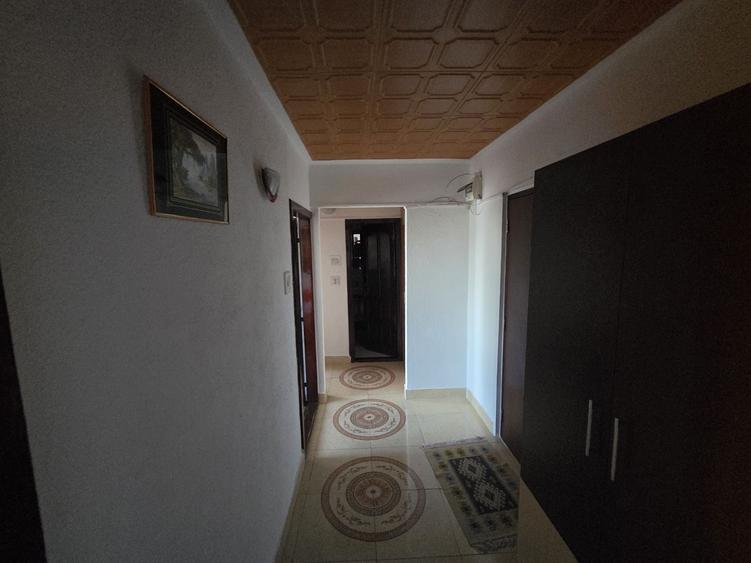 Apartament cu 2 camere decomandat în Craiter