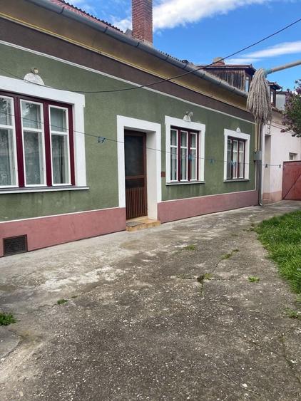 Casă cu 2 camere în Central