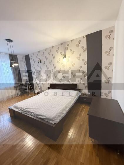 Apartament cu 4 camere semidecomandat, mobilat în Andrei Mureșanu