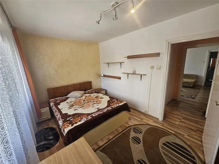 Apartament cu 2 camere semidecomandat în Micro I