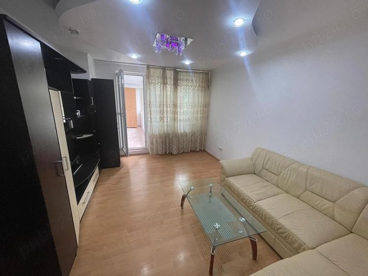 Apartament cu 4 camere decomandat în Lujerului