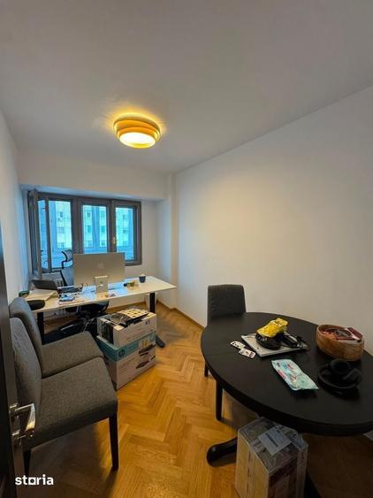 Apartament cu 3 camere semidecomandat, mobilat în Grivița