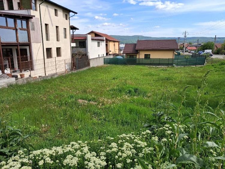 Teren de 854 mp, în Copăcelu