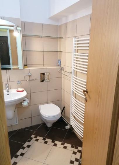 Apartament cu 2 camere decomandat în Răcădău