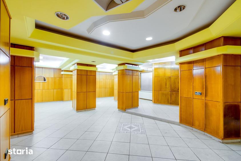 Apartament cu 4 camere decomandat în Armeneasca