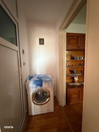 Apartament cu 2 camere semidecomandat în Craiovița Nouă